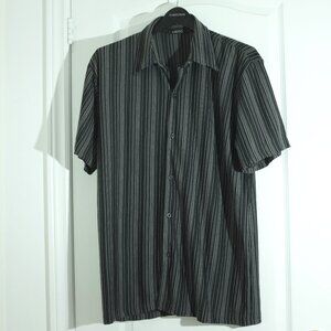 Moto Men's XL Short Sleeve Button-Down Shirt - Black Pinstripe